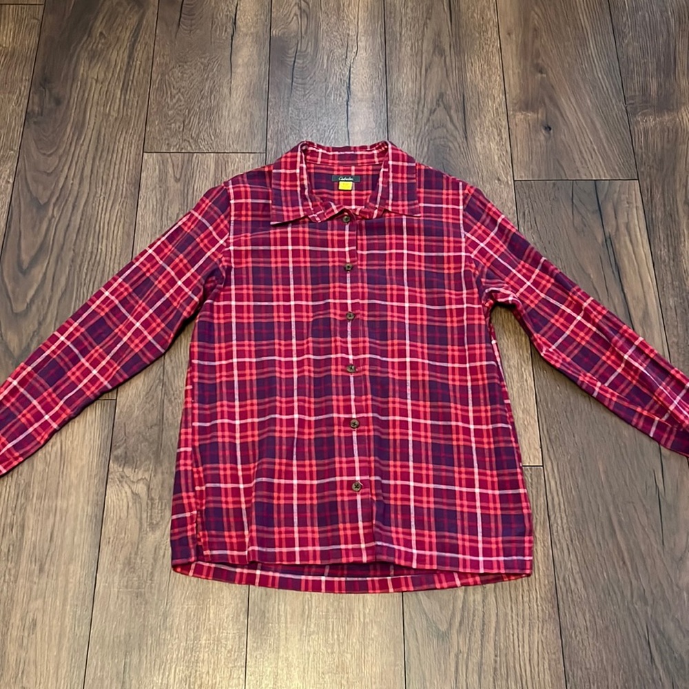 Cabelas woman’s button down flannel shirt pink size small